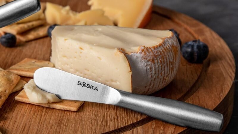 BOSKA Cheese Knives Copenhagen - 4 Cheese Knives - Small Cutlery - for All Types of Cheese - Butter Knife - Stainless Steel - Silver - Dishwasher Safe