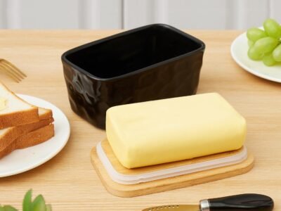 Neopoo Butter Dish with Bamboo Lid with Butter Dishes Knife (Black) | Good sealing, Ceramic Made, Easy to clean, 500 ML Capacity, 16.5 x 10 x 7.5 cm