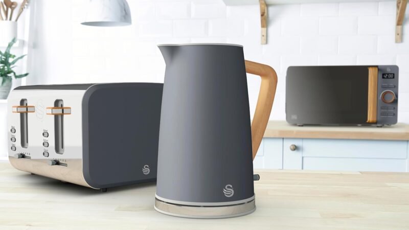 Swan SK14610GRYN Nordic Cordless Jug Kettle with Fast Boil Technology, Overheat Protection, Soft Touch Handle, 1.7L, 3KW